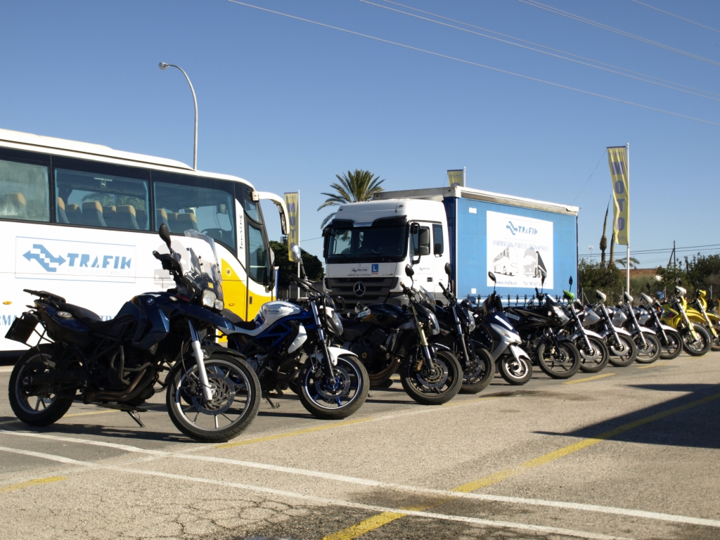 Trafik Formación, especialistas en carnets de conducir para profesionales de transportes