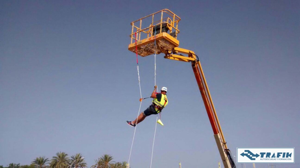 CURSO DE TRABAJO EN ALTURAS